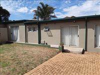 3 Bed Simplex in Kempton Park Central photo number 2