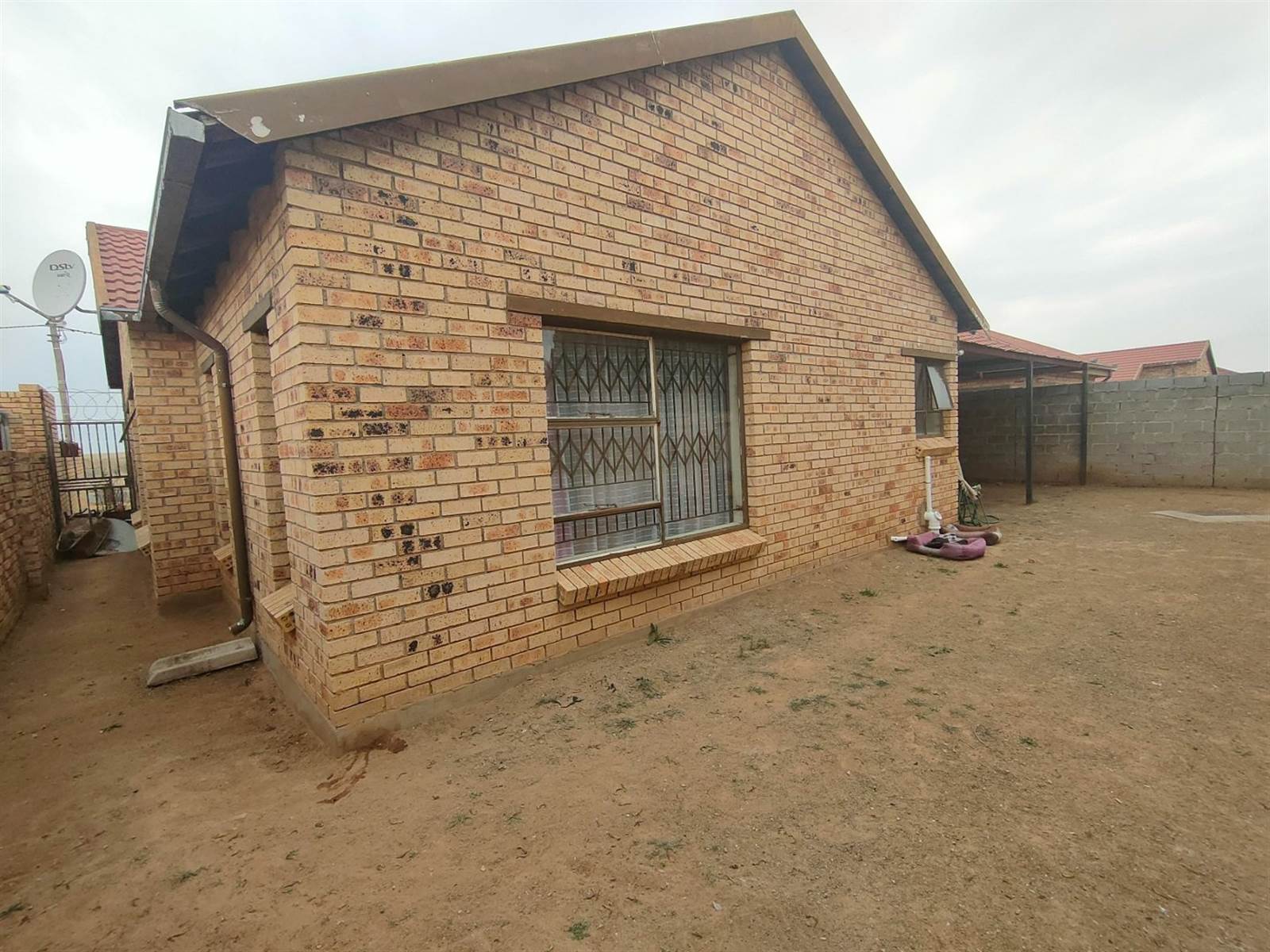 3 Bed House in Mandela View photo number 3