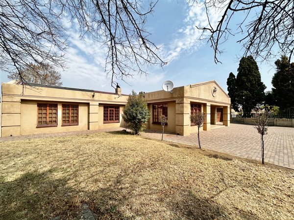 5 Bedroom House