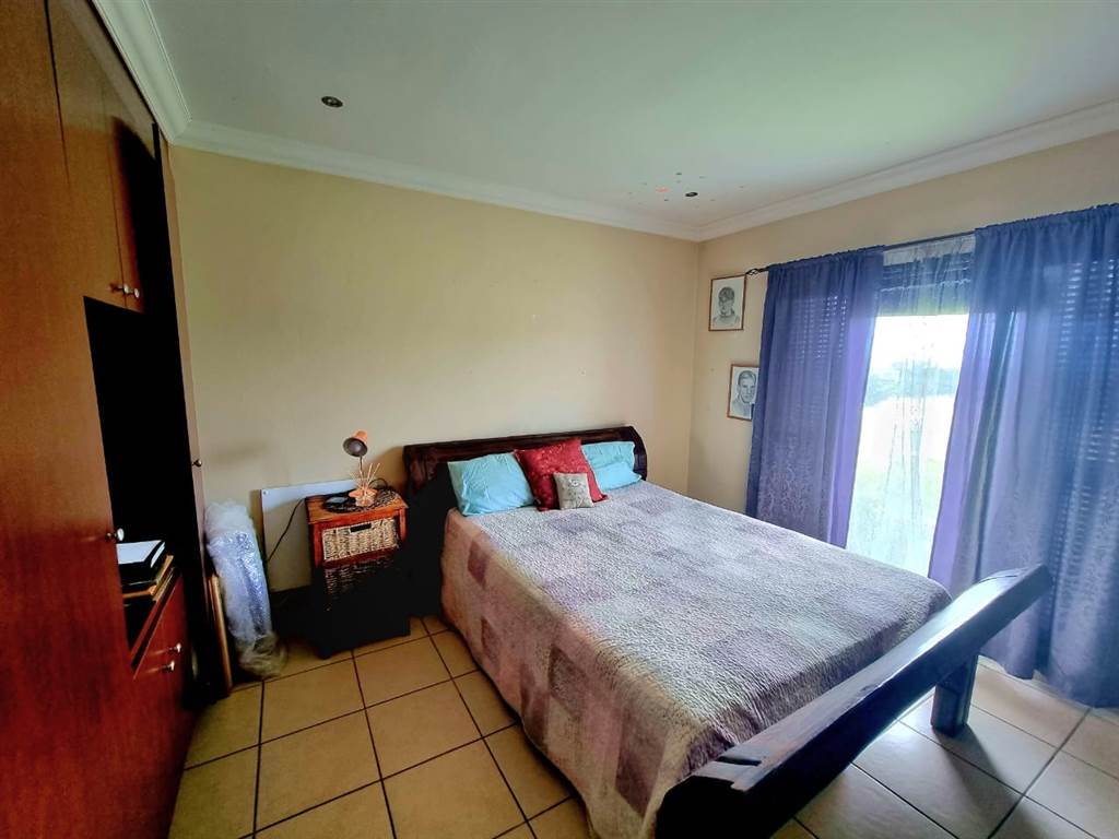 4 Bed House in Parys photo number 19