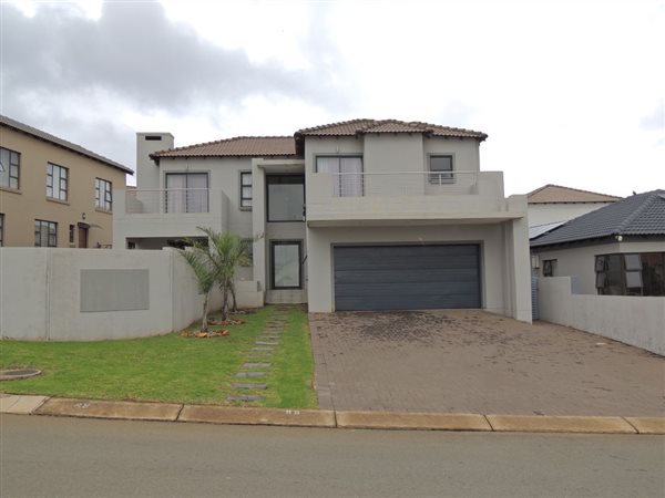 4 Bedroom House 4 Bedroom House