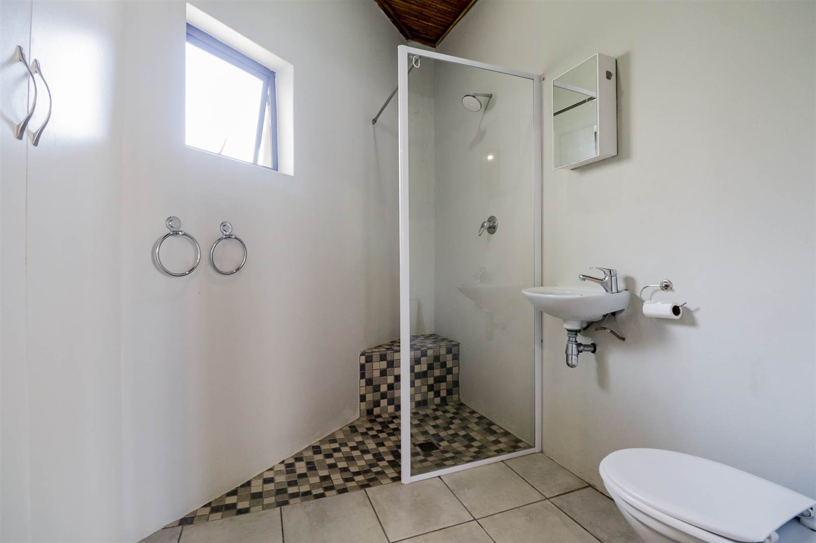 5 Bed House in Stilbaai photo number 27