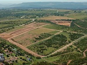 5000 m² Land available in Lynnfield Park