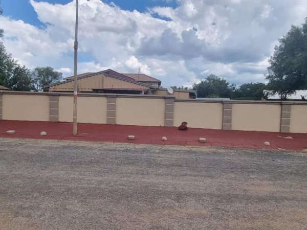 3 Bedroom House 3 Bedroom House