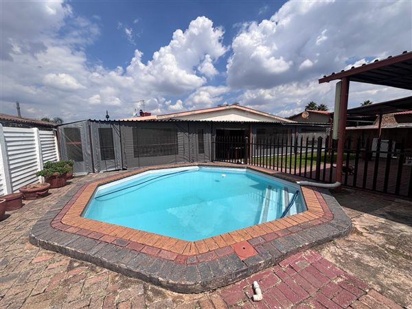 3 Bedroom House 3 Bedroom House