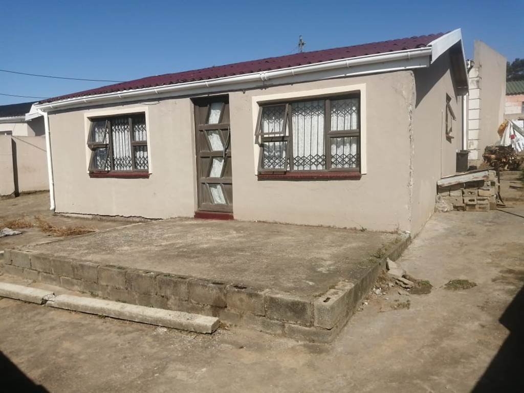 2 Bed House in Mdantsane photo number 3