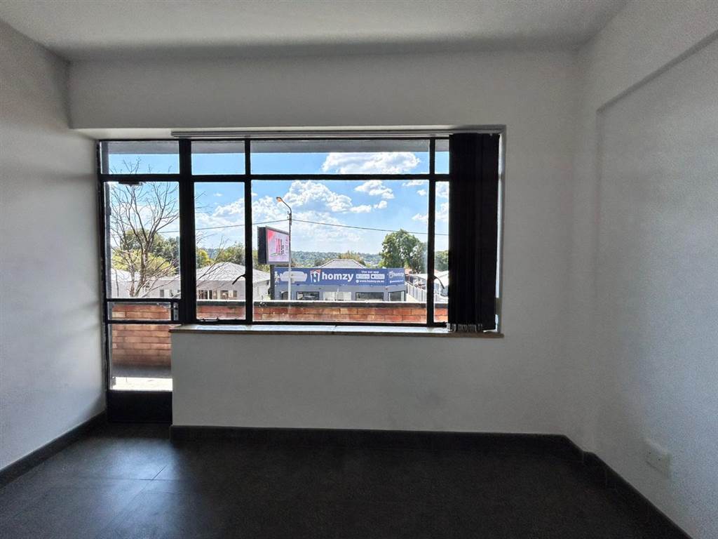 71  m² Commercial space in Greenside photo number 6