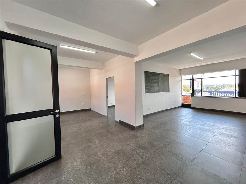 71  m² Commercial space in Greenside photo number 8