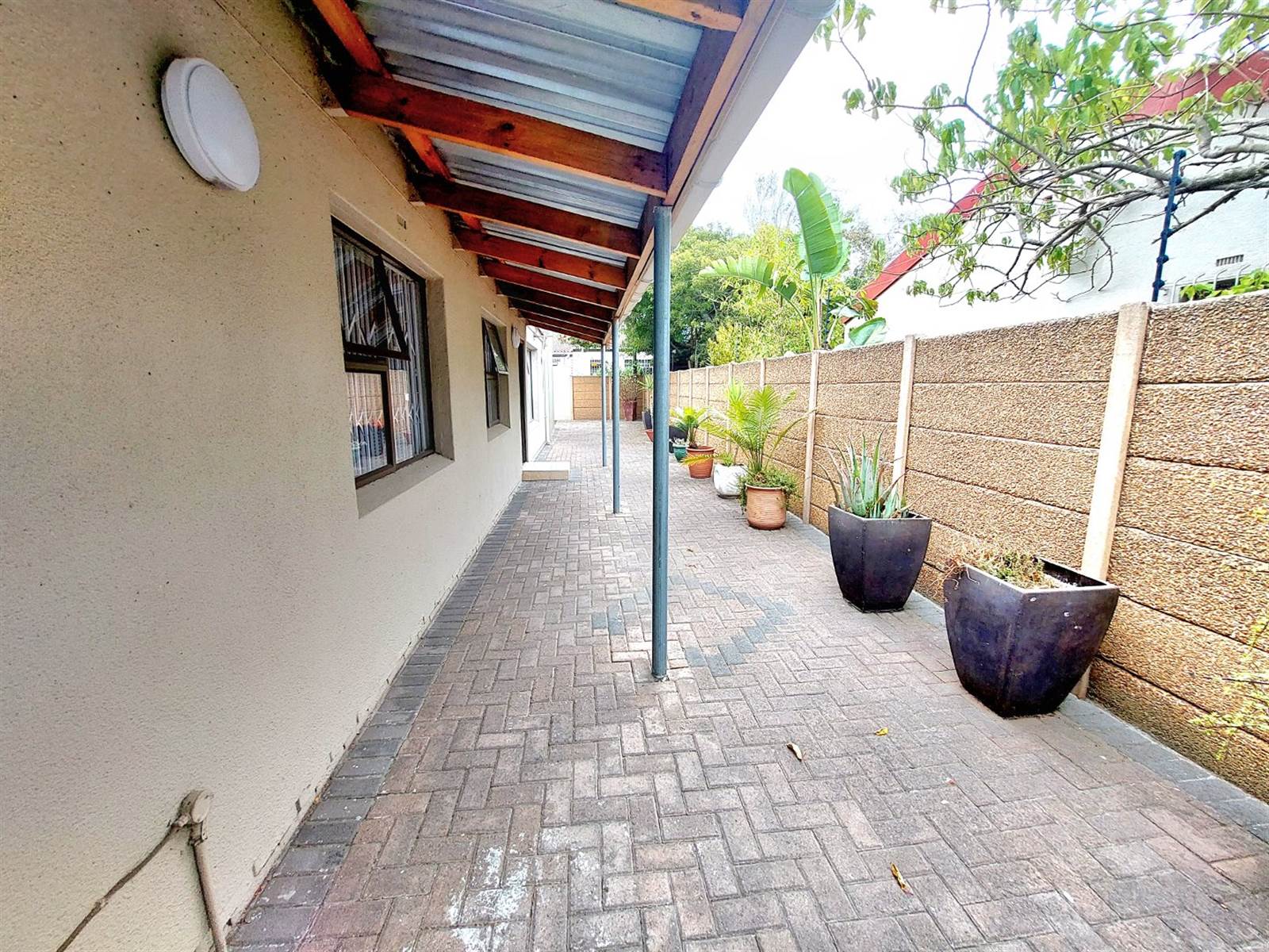 3 Bed House in Pinelands photo number 3
