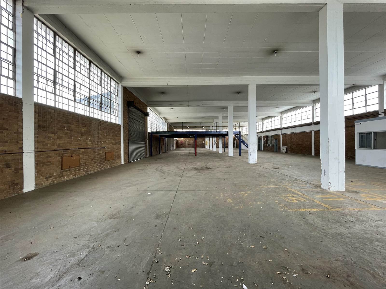 1332  m² Industrial space in Benrose photo number 7