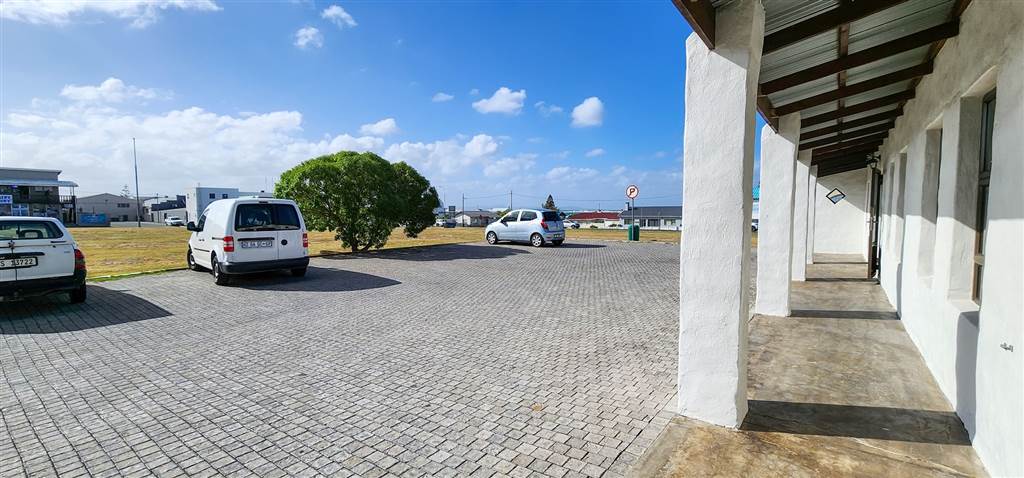 90  m² Commercial space in Struisbaai photo number 2