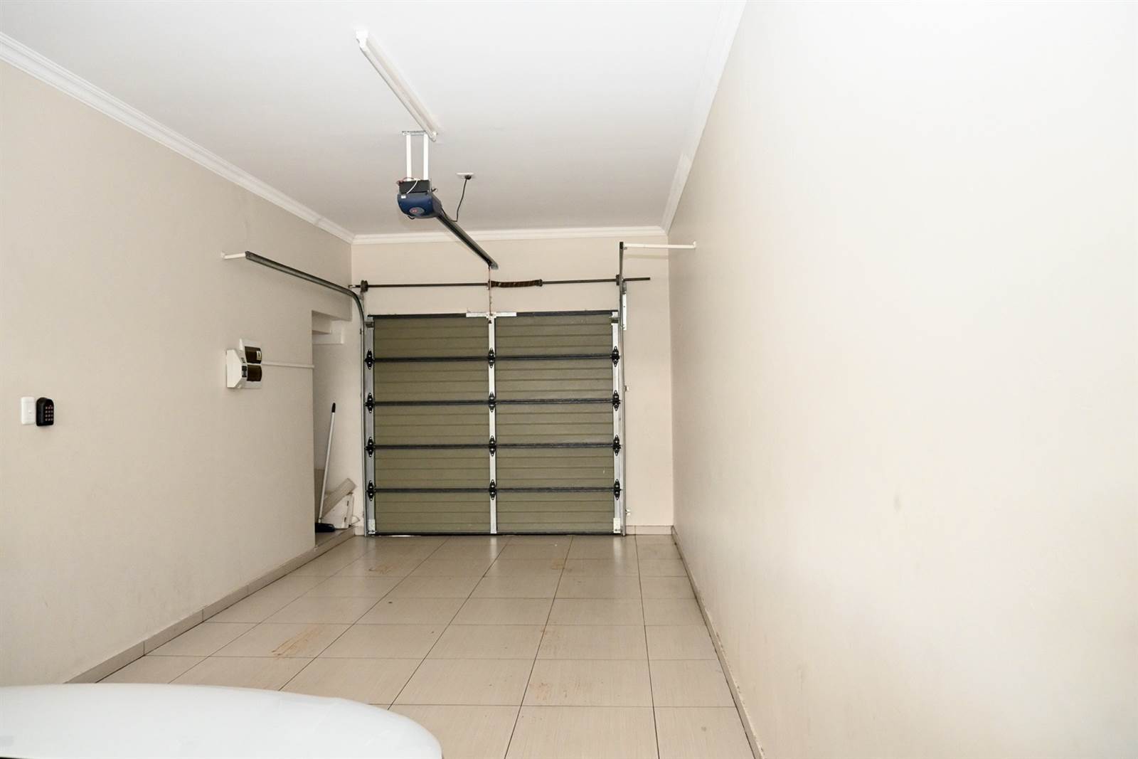 3 Bed Townhouse in Greenside photo number 5