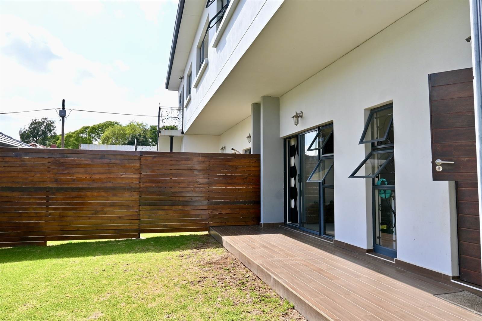 3 Bed Townhouse in Greenside photo number 29