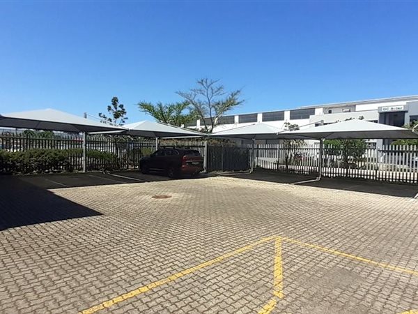 7 425  m² Industrial space