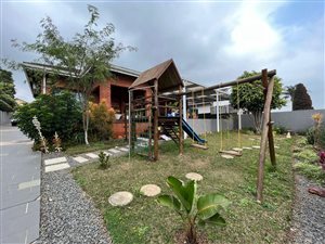 5 Bed House in Howick West