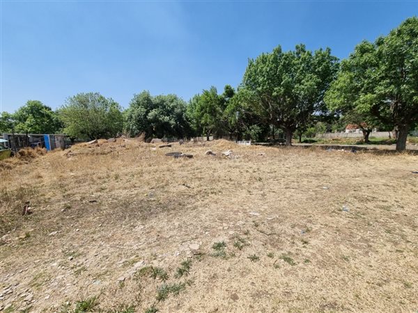 1272 m² Land available in Harrismith