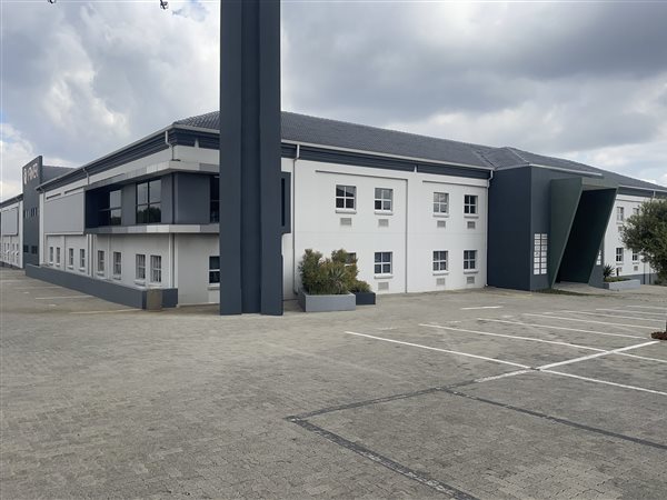 337  m² Commercial space in Halfway Gardens