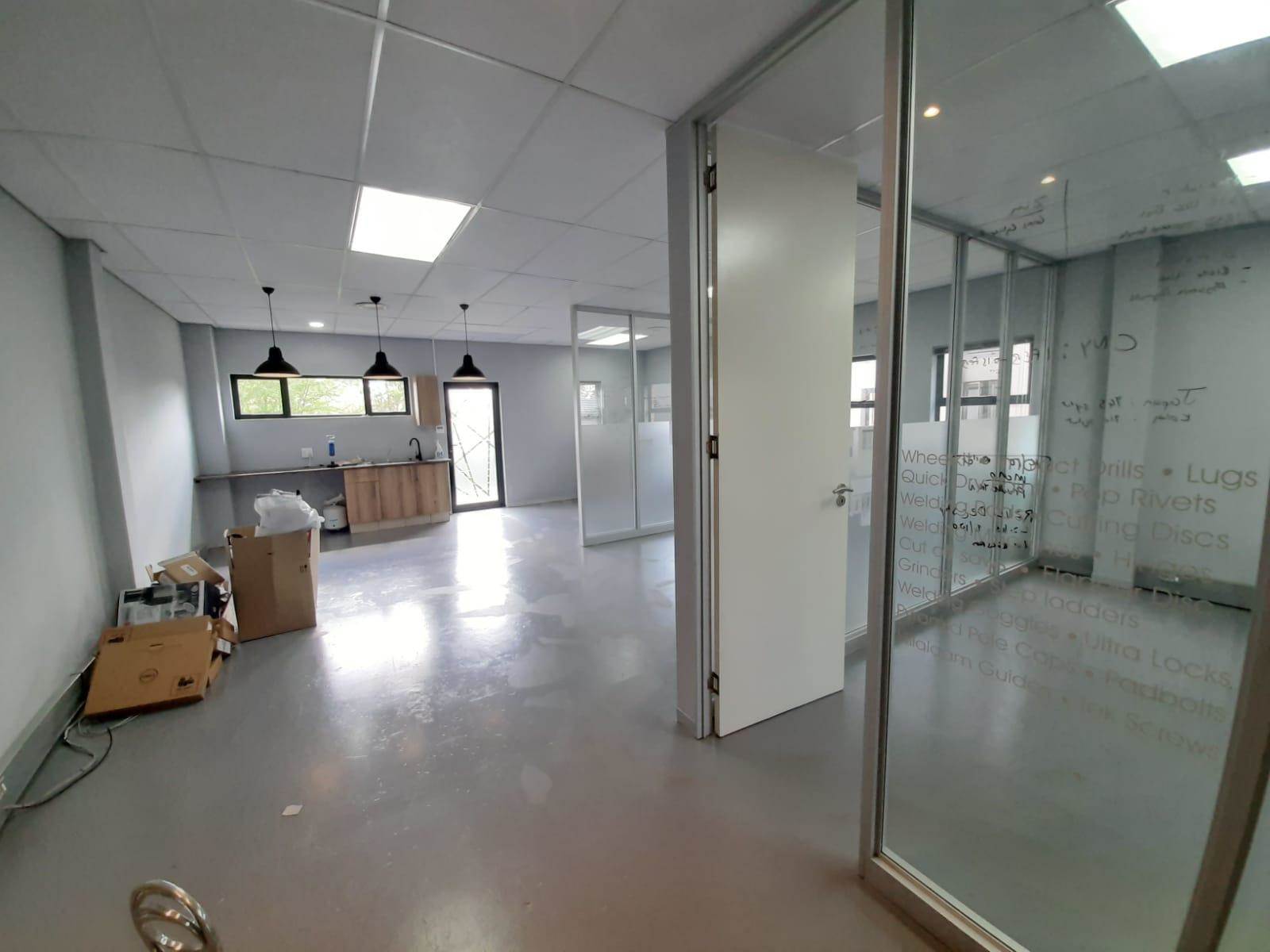 83  m² Commercial space in Silver Lakes photo number 7