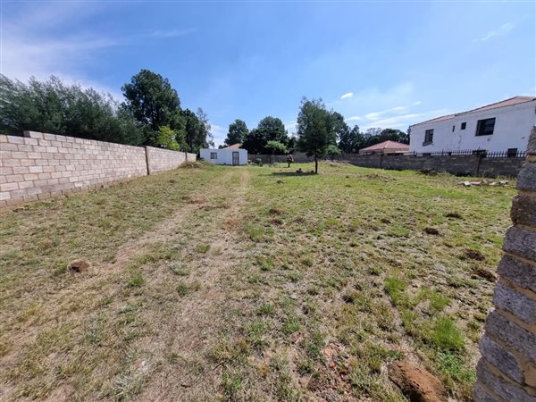 1000 m² Land available in Ohenimuri