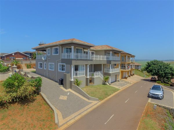 6 Bed House in Illovo Beach