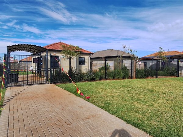 3 Bed House in Protea Glen