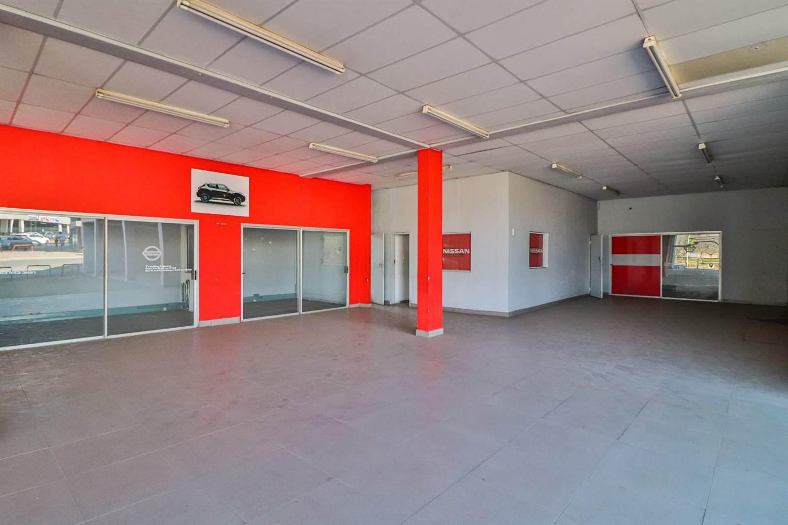 789  m² Commercial space in Windsor West photo number 13