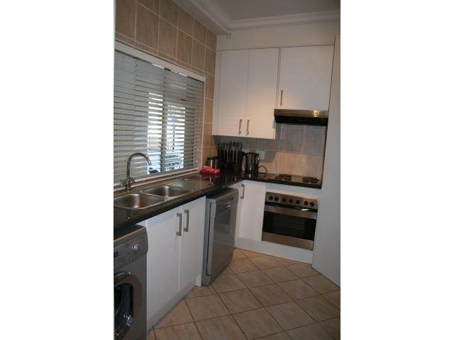 3 Bed Apartment in Morningside photo number 4