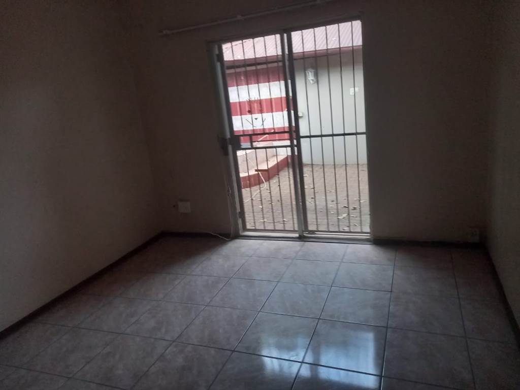 3 Bed House in Louis Trichardt photo number 28