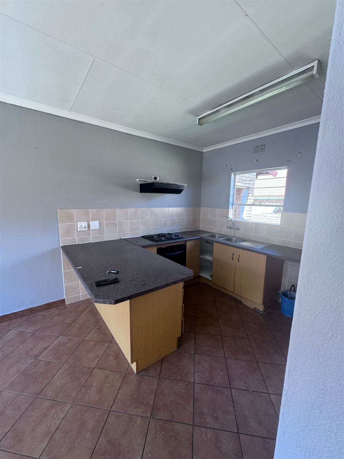 3 Bed Apartment in Grobler Park photo number 1