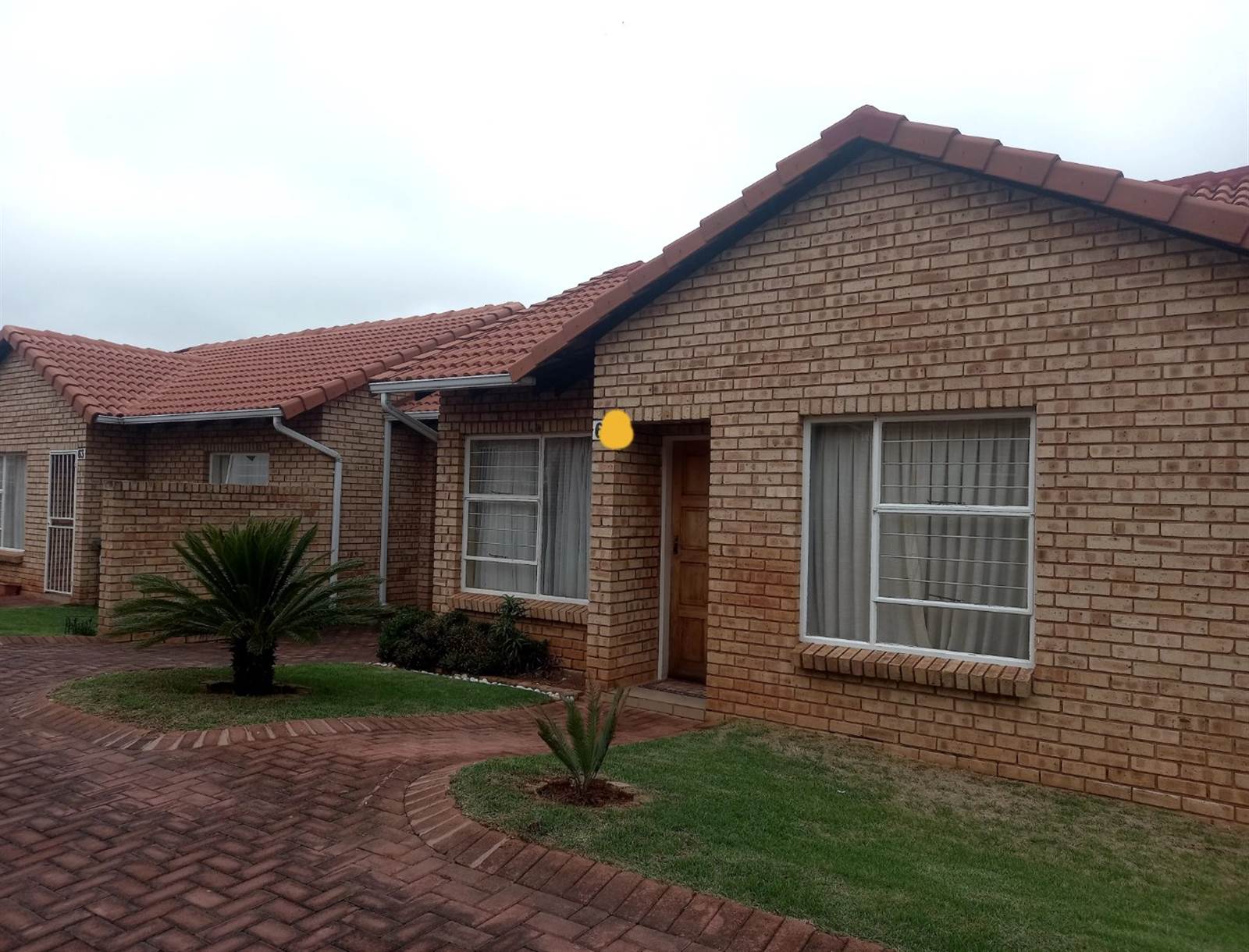 3 Bed Apartment in Grobler Park photo number 17