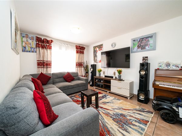 3 Bed Apartment in Castleview