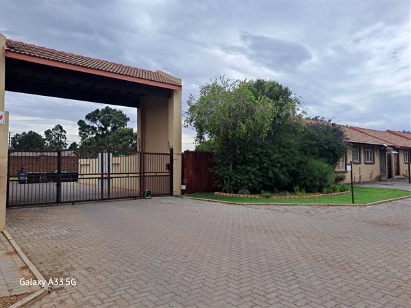2 Bed Townhouse in Rand Collieries
