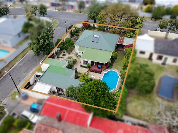 3 Bedroom House 3 Bedroom House