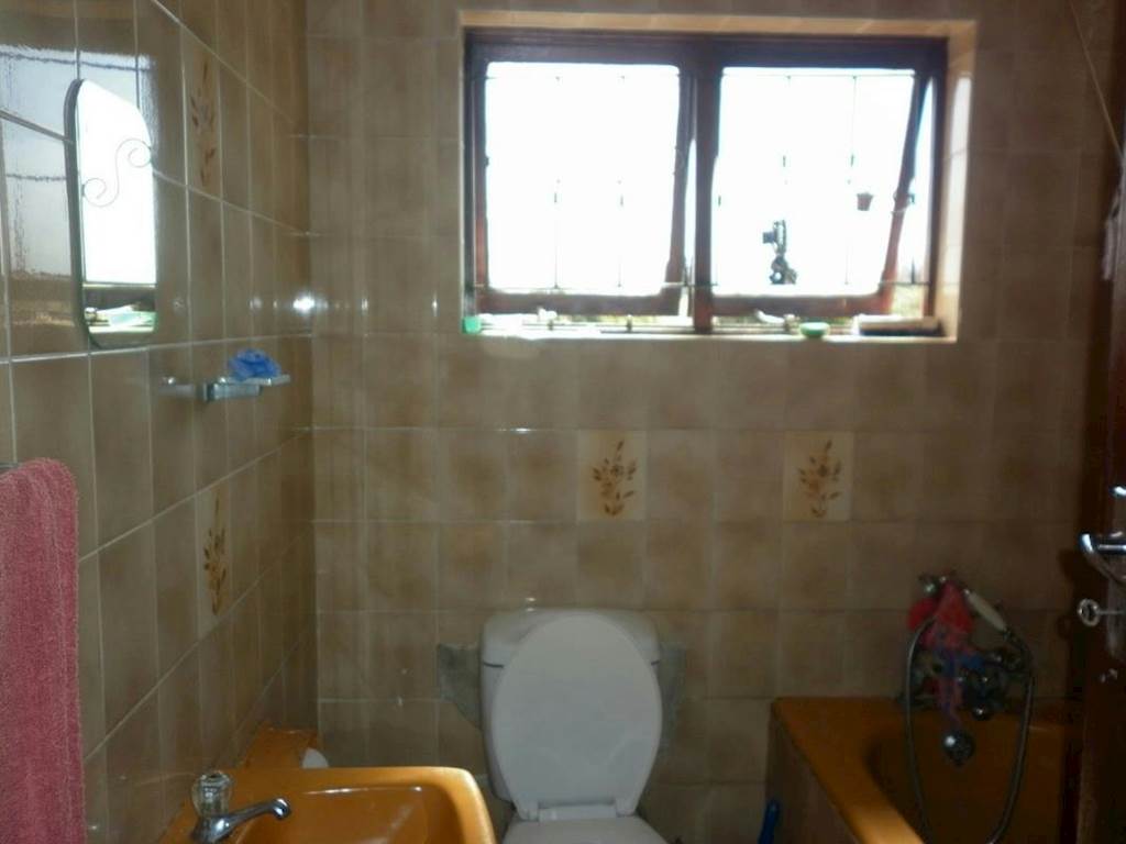 4 Bed House in Umzinto photo number 14