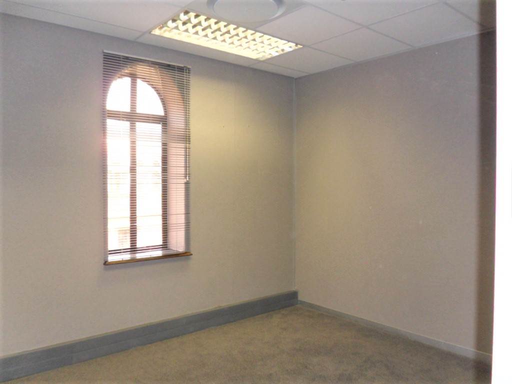 177  m² Commercial space in Fourways photo number 12
