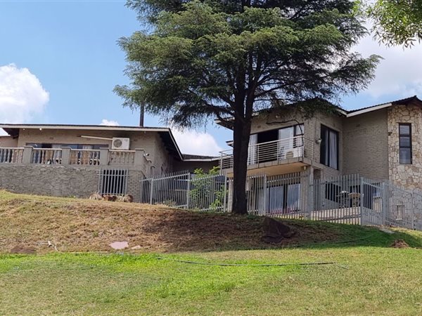 10.9 ha Smallholding in Witbank Central