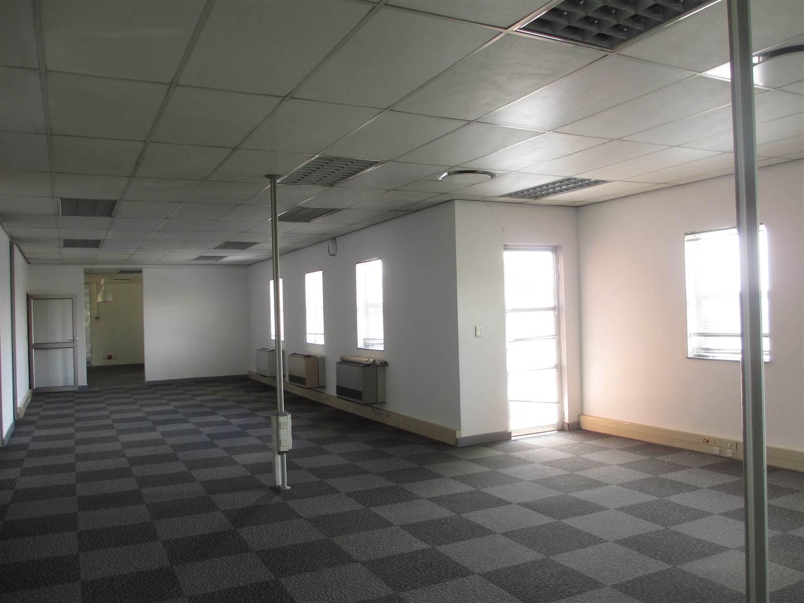 572  m² Commercial space in Fourways photo number 17