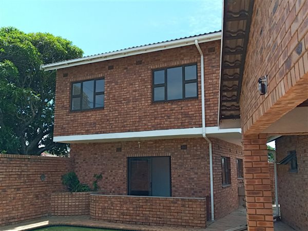 2.5 Bedroom Duplex 2.5 Bedroom Duplex