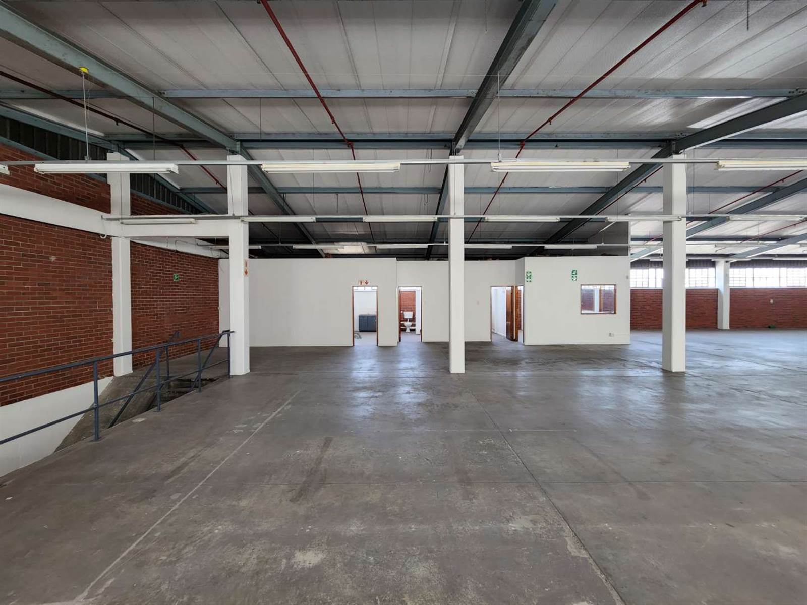 1800  m² Industrial space in Maitland photo number 17