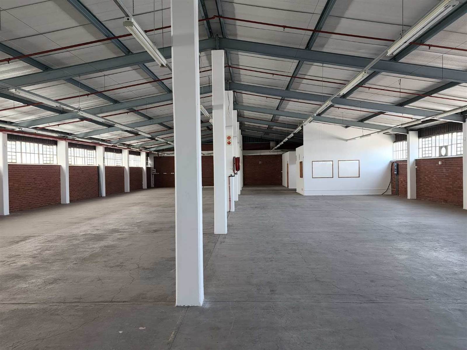 1800  m² Industrial space in Maitland photo number 8