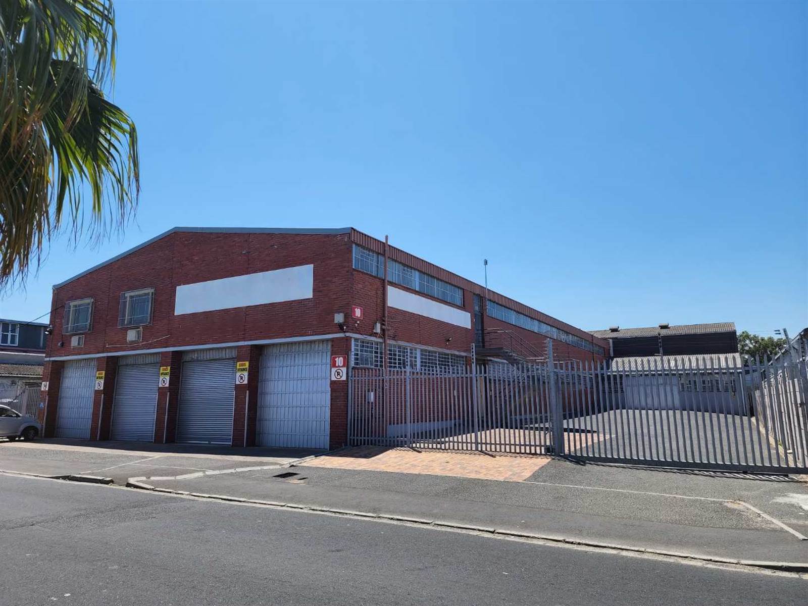 1800  m² Industrial space in Maitland photo number 1