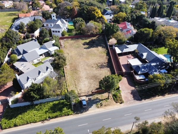 500 m² Land available in Morningside