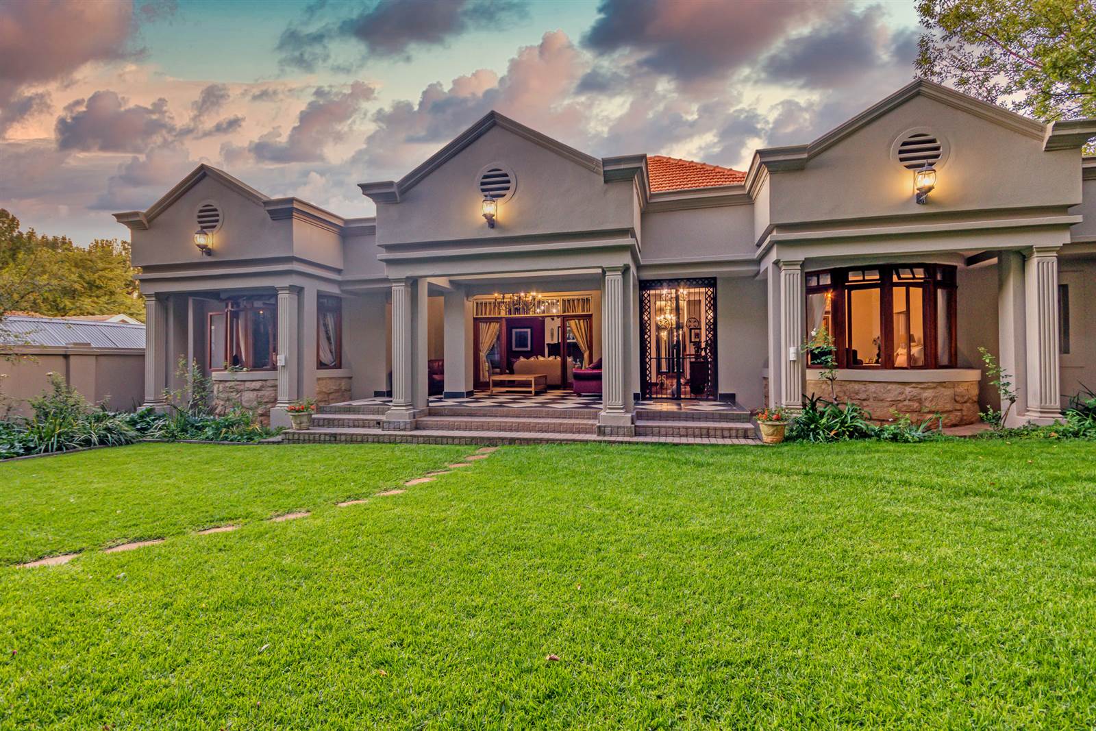5 Bed House in Saxonwold photo number 3