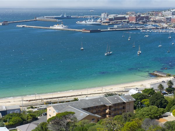 2 Bed Apartment in Simons Town