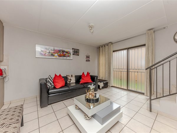 3 Bedroom Townhouse 3 Bedroom Townhouse