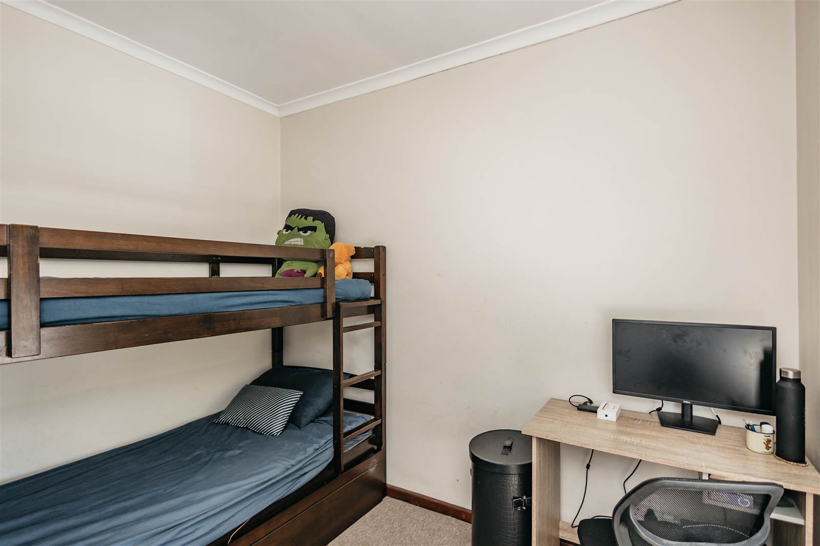 2 Bed Flat in Brackenfell Central photo number 13