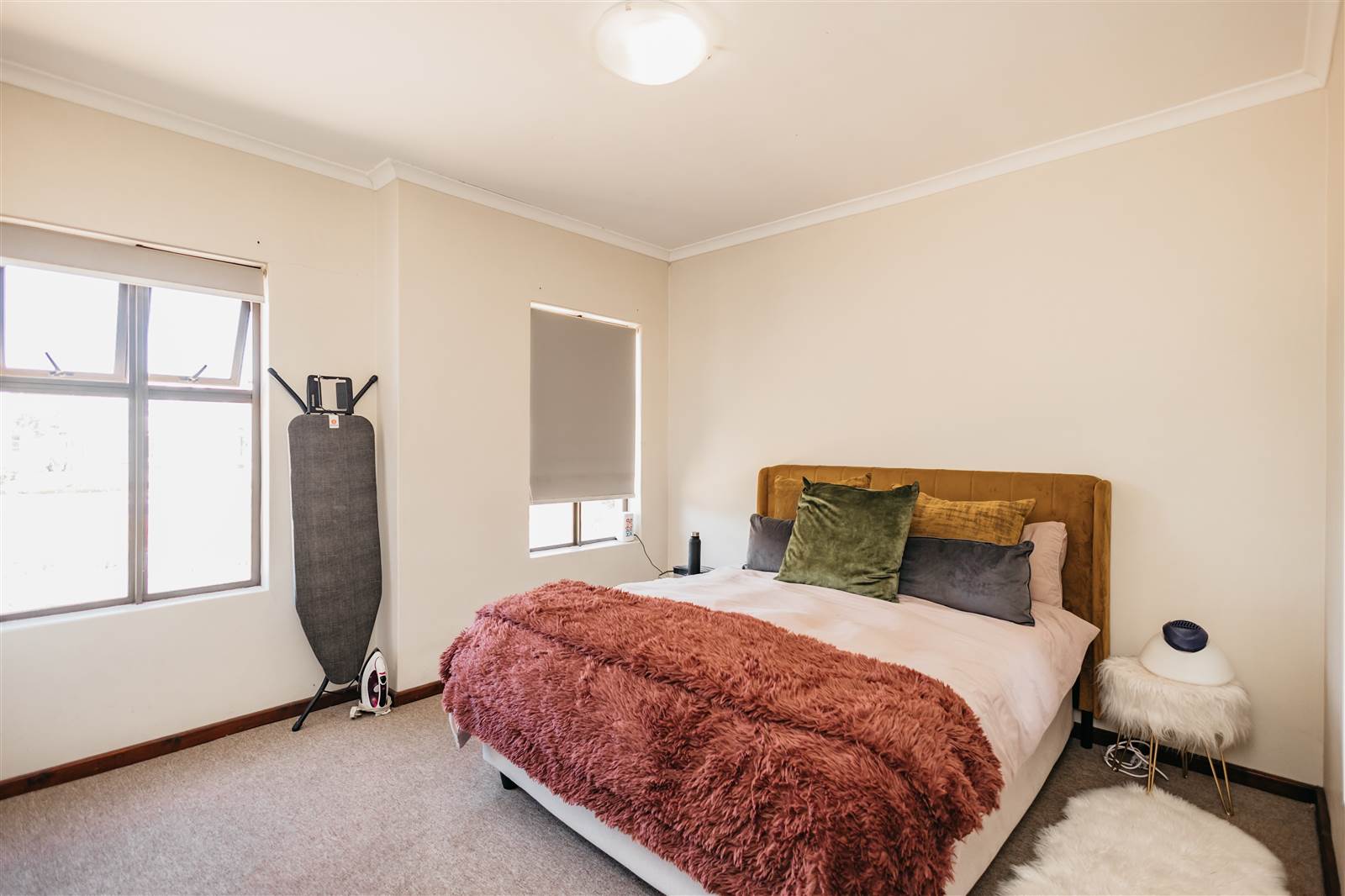 2 Bed Flat in Brackenfell Central photo number 8