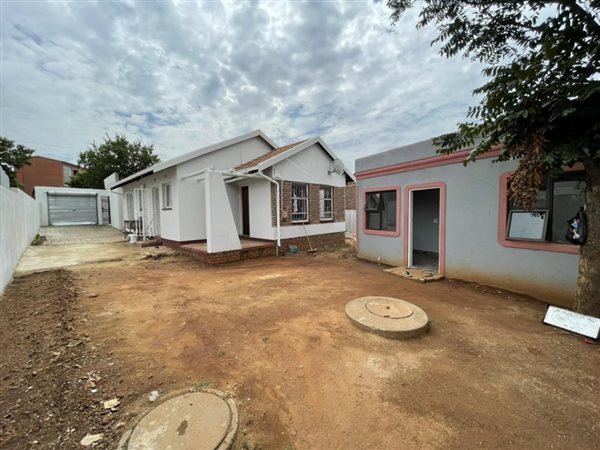 3 Bedroom House 3 Bedroom House