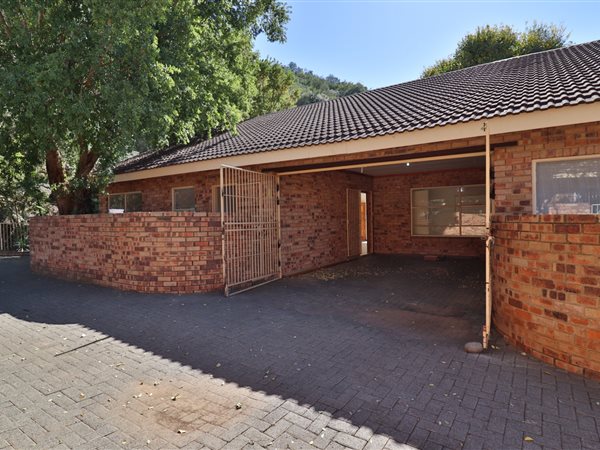 3 Bed Townhouse in Bloemfontein