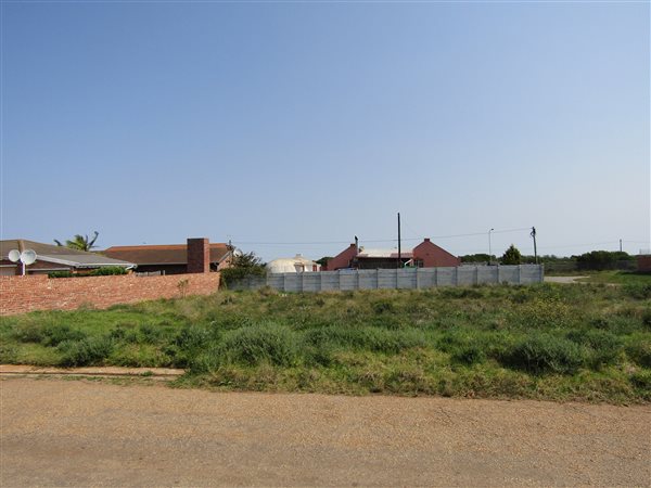 576 m² Land available in C Place